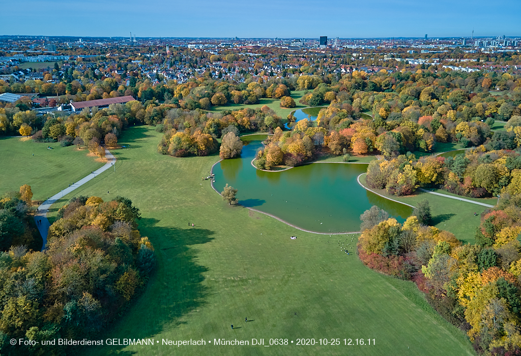 Der Ostpark in Neuperlach im Oktober von Oben am 24.10.2020