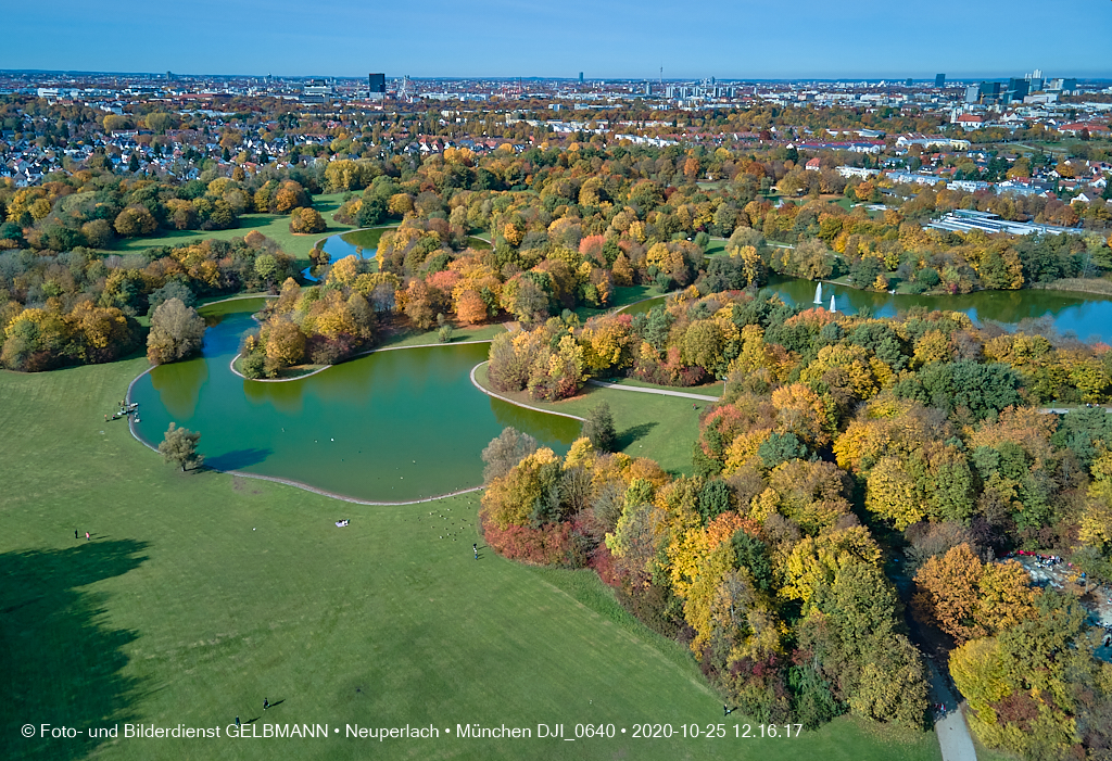 Der Ostpark in Neuperlach im Oktober von Oben am 24.10.2020