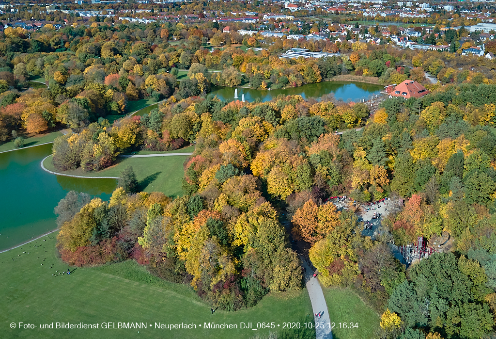Der Ostpark in Neuperlach im Oktober von Oben am 24.10.2020