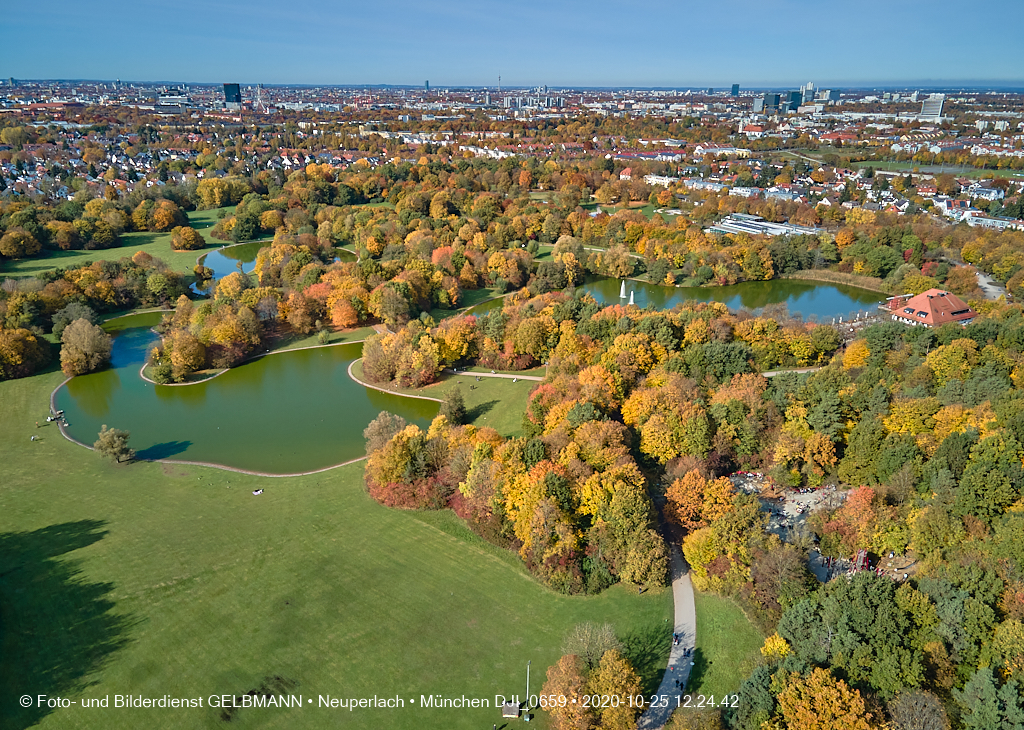 Der Ostpark in Neuperlach im Oktober von Oben am 24.10.2020