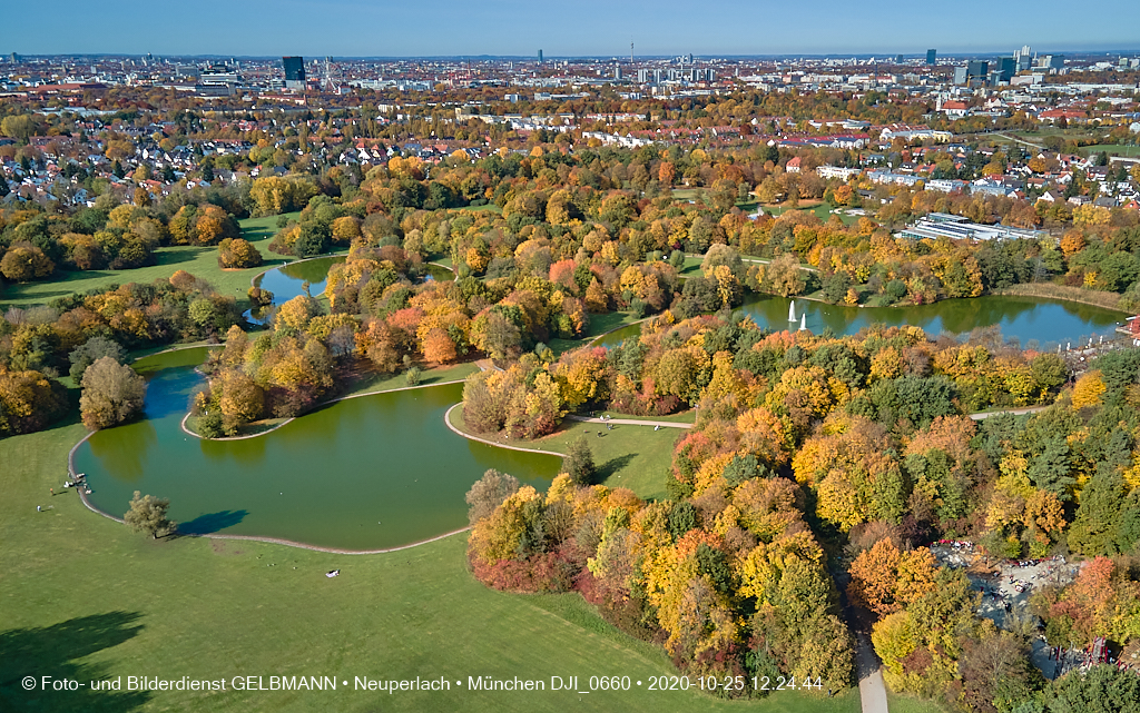 Der Ostpark in Neuperlach im Oktober von Oben am 24.10.2020