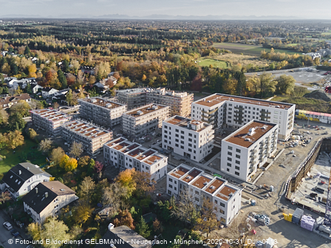 31.10.2020 - DEMOS-Baustelle und BayernHeim-Baustelle Alexiqauartier in Neuperlach