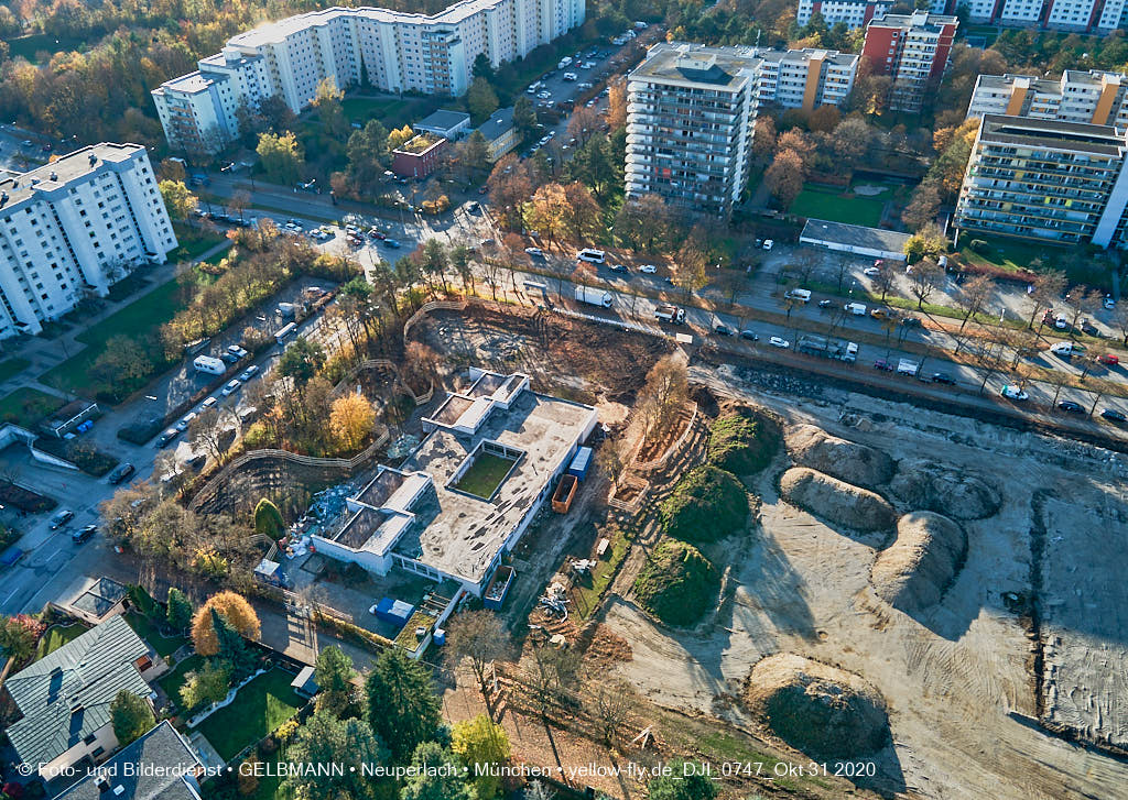 31.10.2020 - Grundschule am Karl-Marx-Ring von Oben in Neuperlach