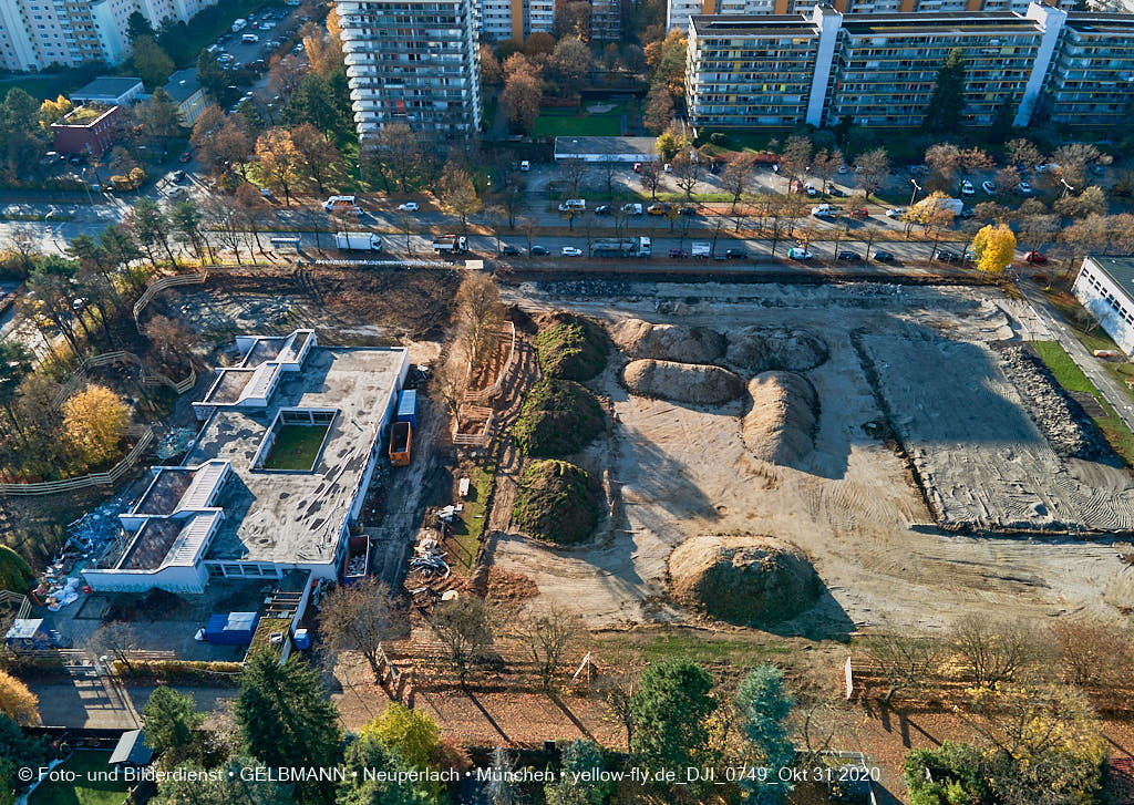 31.10.2020 - Grundschule am Karl-Marx-Ring von Oben in Neuperlach