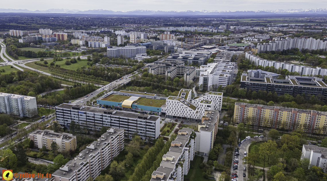 04.05.2021 - Baustelle im Plettzentrum zur Montessori-Schule Neuperlach