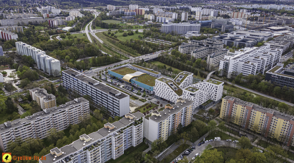 04.05.2021 - Baustelle im Plettzentrum zur Montessori-Schule Neuperlach