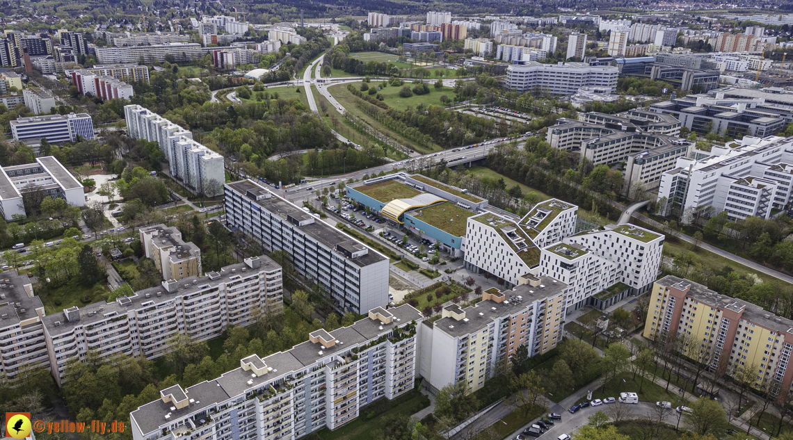 04.05.2021 - Baustelle im Plettzentrum zur Montessori-Schule Neuperlach