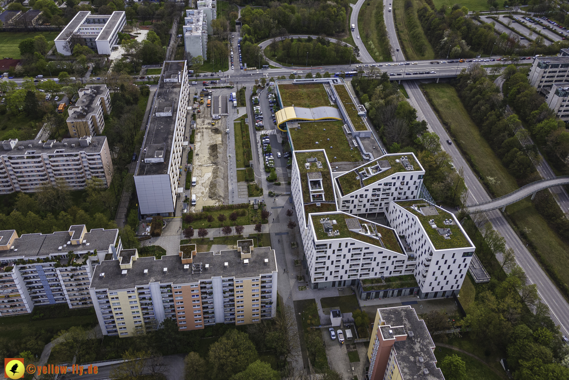 04.05.2021 - Baustelle im Plettzentrum zur Montessori-Schule Neuperlach