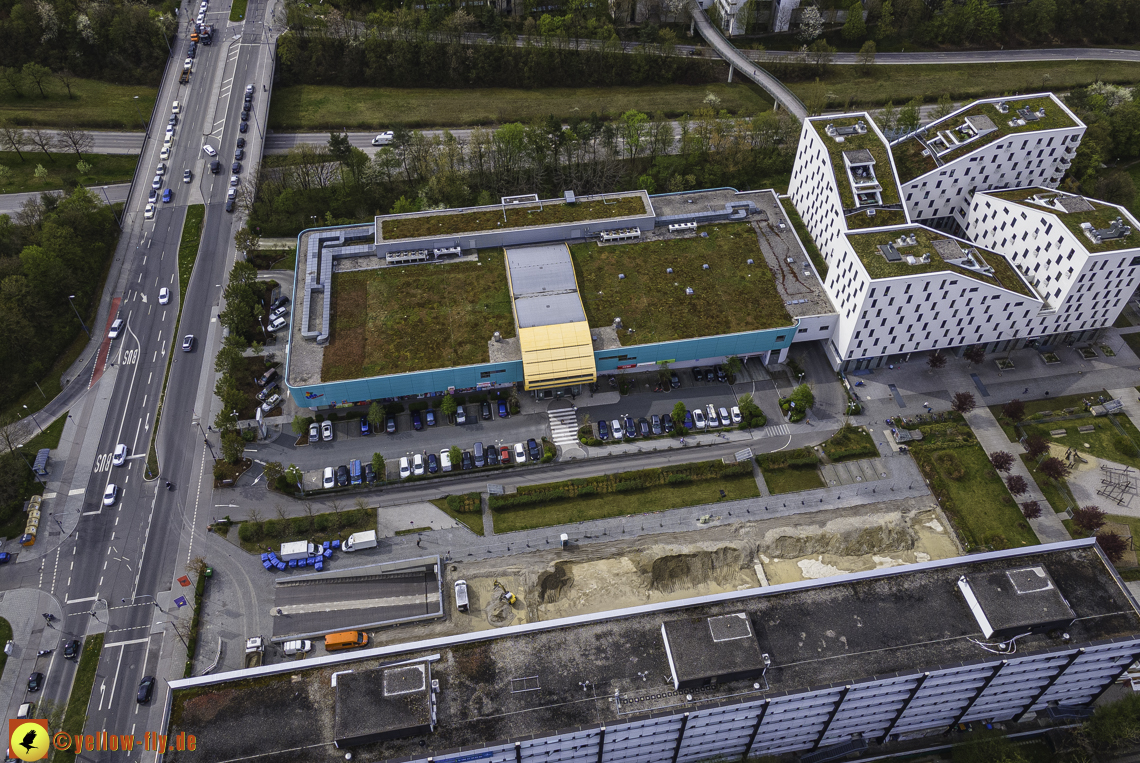 04.05.2021 - Baustelle im Plettzentrum zur Montessori-Schule Neuperlach