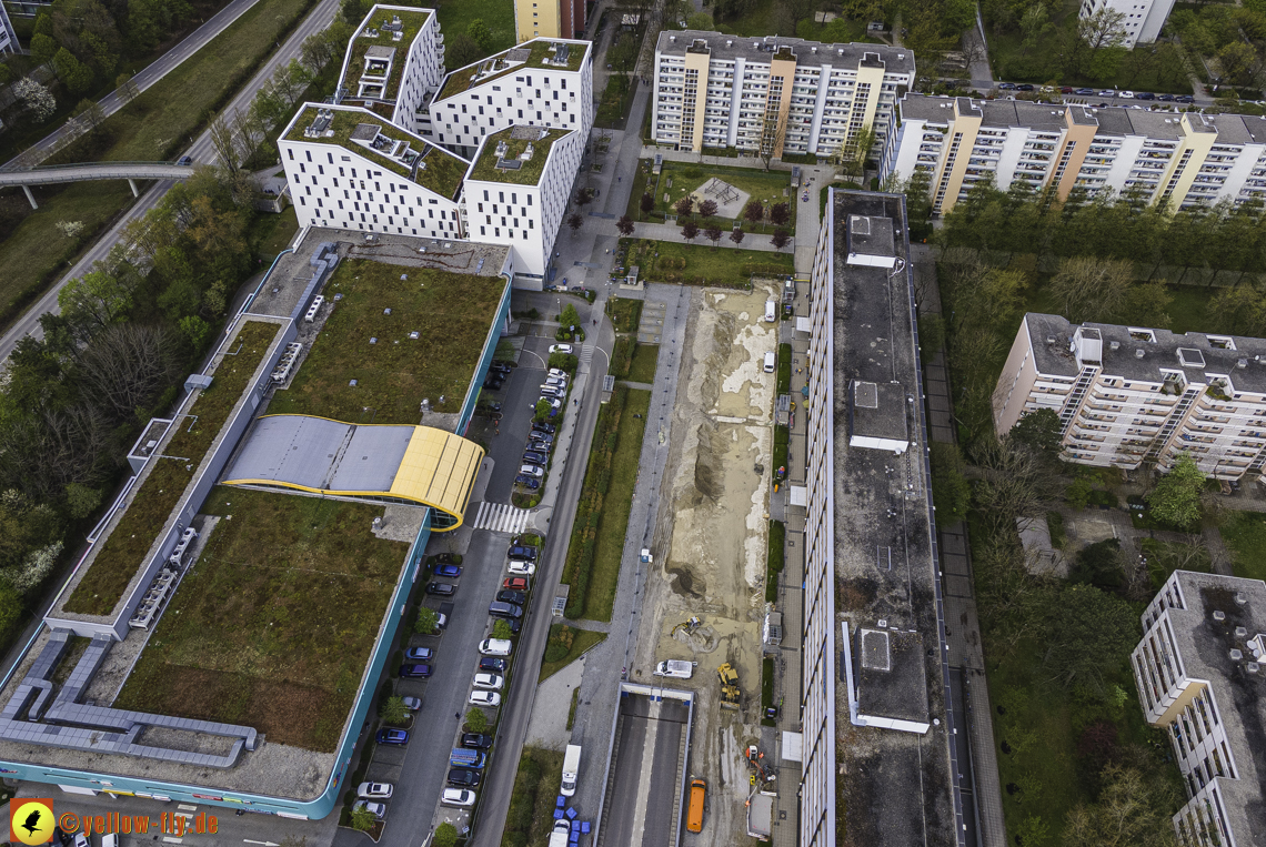 04.05.2021 - Baustelle im Plettzentrum zur Montessori-Schule Neuperlach