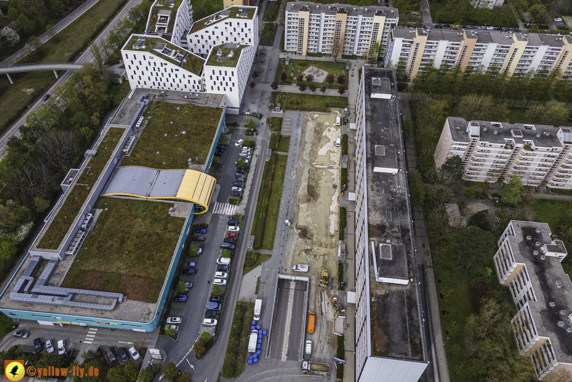 04.05.2021 - Baustelle im Plettzentrum zur Montessori-Schule Neuperlach