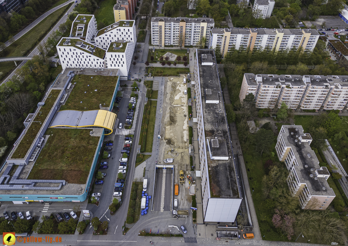 04.05.2021 - Baustelle im Plettzentrum zur Montessori-Schule Neuperlach