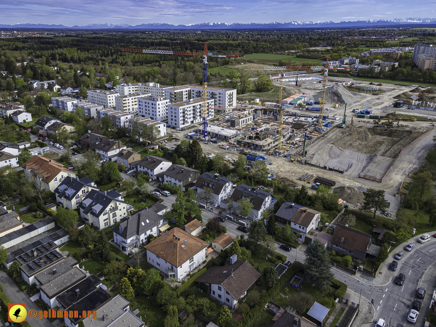 08.05.2021 - Luftbilder der Baustelle Alexisquart und Pandion Verde in Neuperlach
