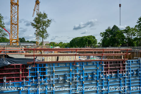 05.07.2021 - neuperlach.org.gelbmann.org zeigt aktuelle Baustellenfotos von der Grundschule am Karl-Marx-Ring in Neuperlach