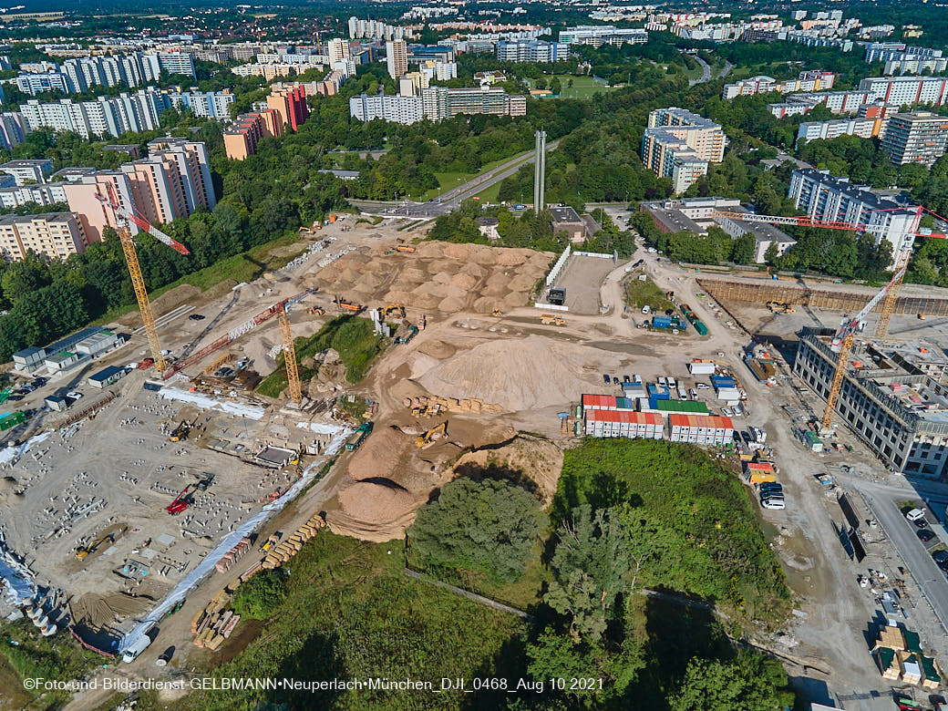 09.08.2021 - Luftbilder von Pandion Verde in Neuperlach am Truderinhger Wald