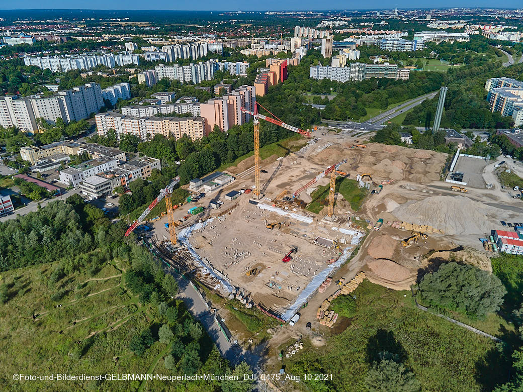 09.08.2021 - Luftbilder von Pandion Verde in Neuperlach am Truderinhger Wald