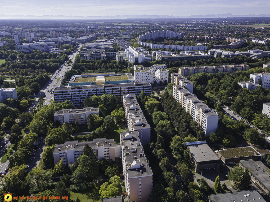 23.09.2021 - Quiddezentrum und Montessori-Schule in Neuperlach
