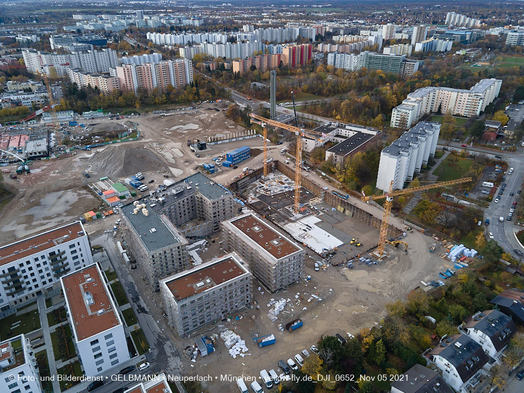 05.11.2021 - Baustelle Alexisquartier „Das Duett” in Neuperlach