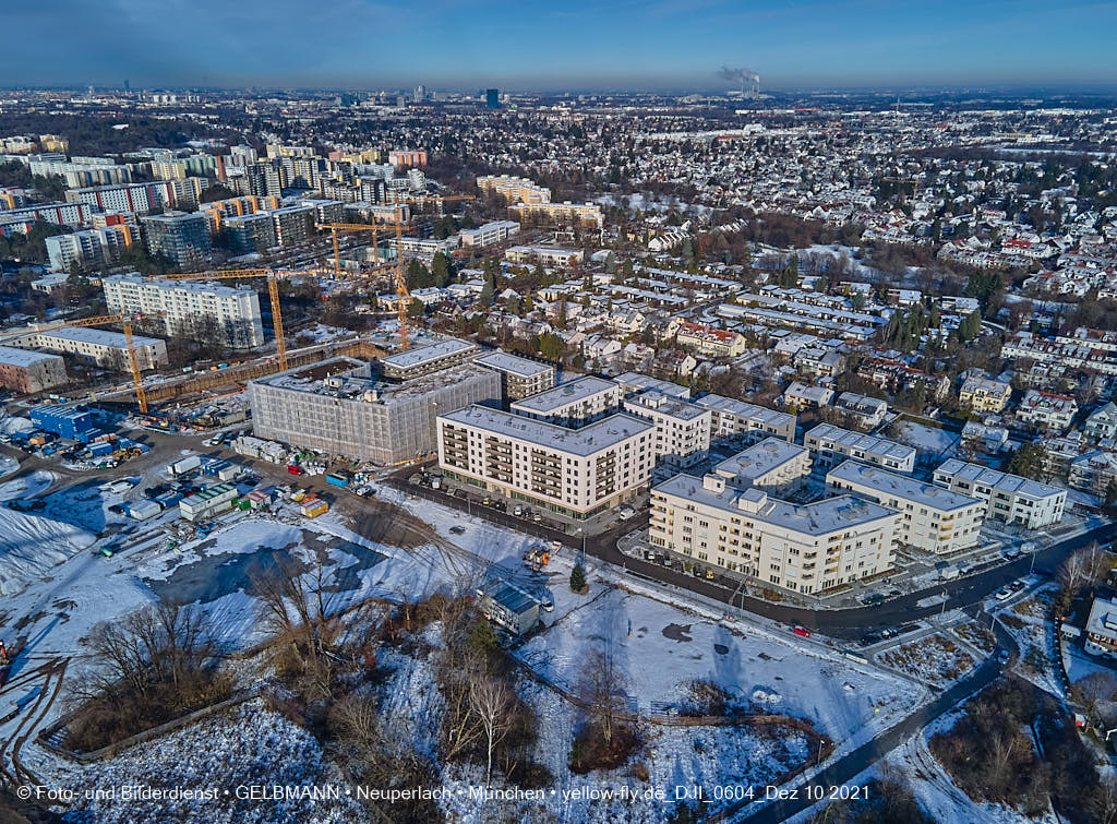 10.12.2021 -Das Alexisquartier mit Schnee im Dezember 2021 in Neuperlach