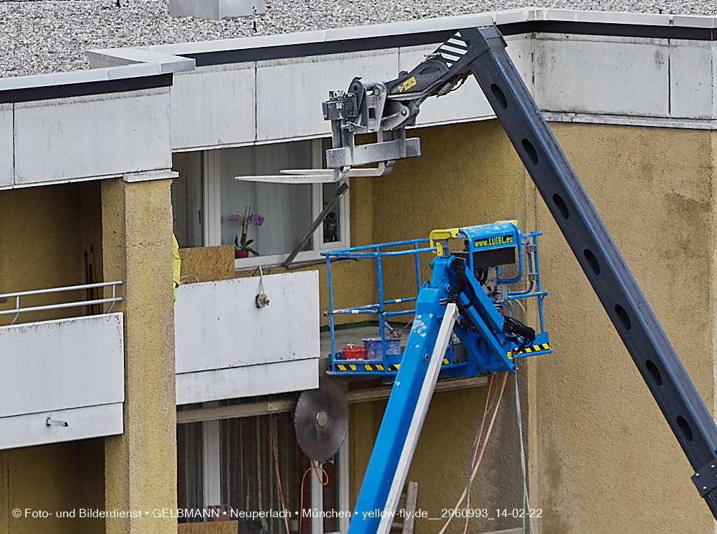 14.02.2022 - Kreissäge an der Großsanierung am Karl-Marx-Ring