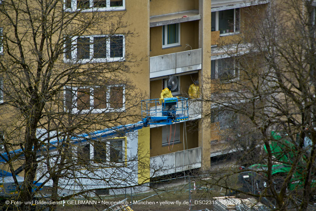 15.02.2022 - Kreissäge an der Großsanierung am Karl-Marx-Ring