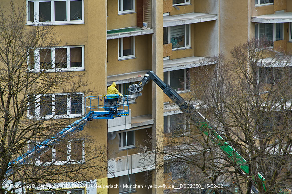 15.02.2022 - Kreissäge an der Großsanierung am Karl-Marx-Ring