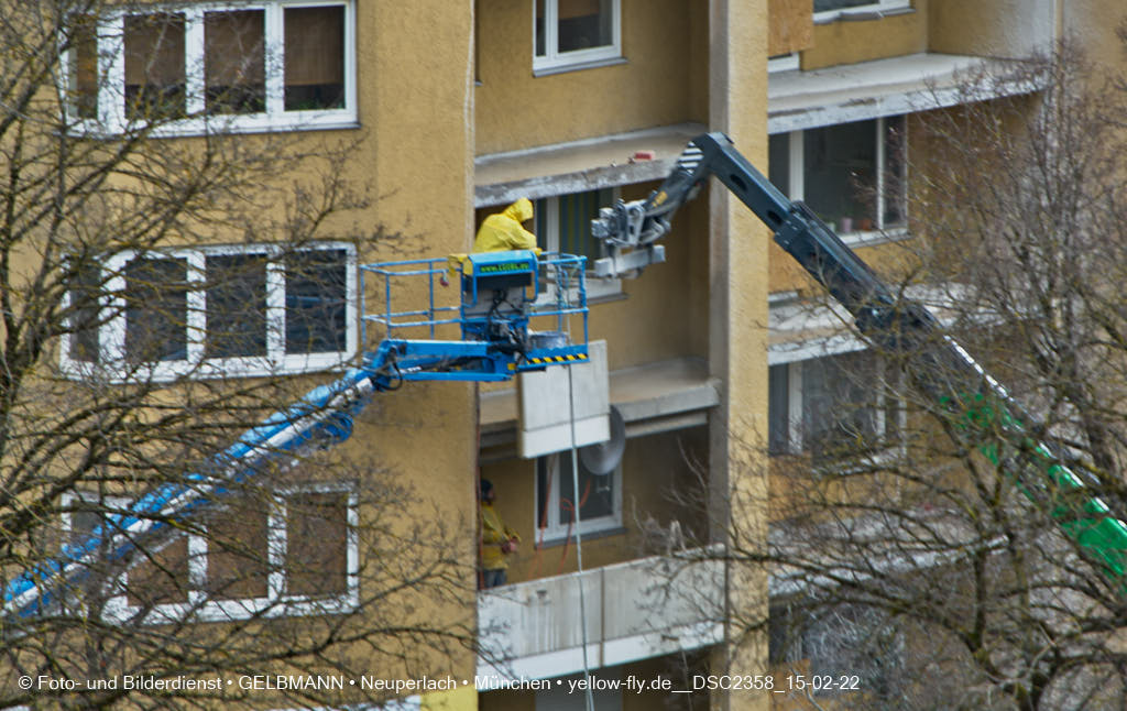 15.02.2022 - Kreissäge an der Großsanierung am Karl-Marx-Ring