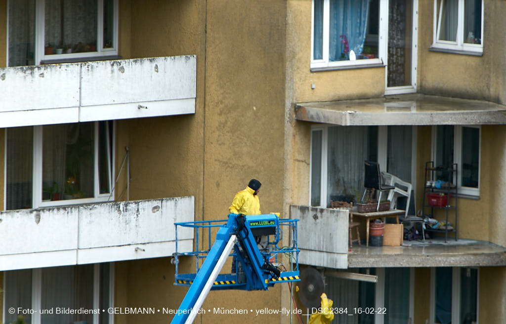 15.02.2022 - Kreissäge an der Großsanierung am Karl-Marx-Ring