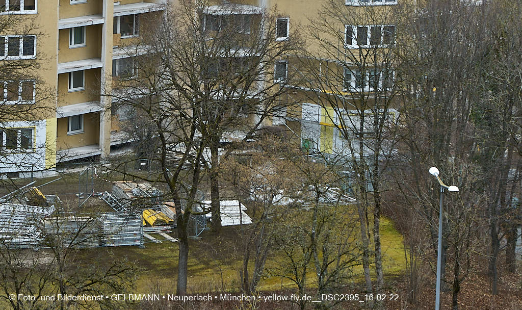 15.02.2022 - Kreissäge an der Großsanierung am Karl-Marx-Ring