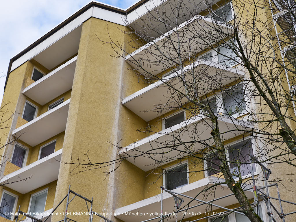 17.02.2022 - Kreissäge an der Großsanierung am Karl-Marx-Ring