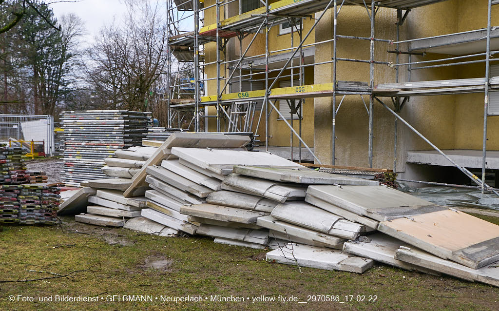 17.02.2022 - Kreissäge an der Großsanierung am Karl-Marx-Ring