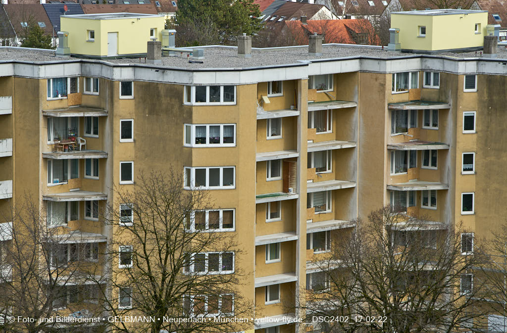 17.02.2022 - Kreissäge an der Großsanierung am Karl-Marx-Ring