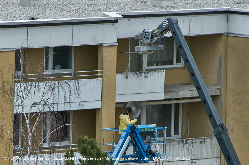 18.02.2022 - Kreissäge an der Großsanierung am Karl-Marx-Ring