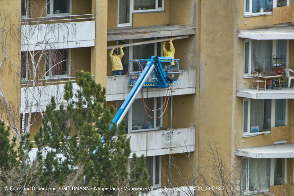 18.02.2022 - Kreissäge an der Großsanierung am Karl-Marx-Ring