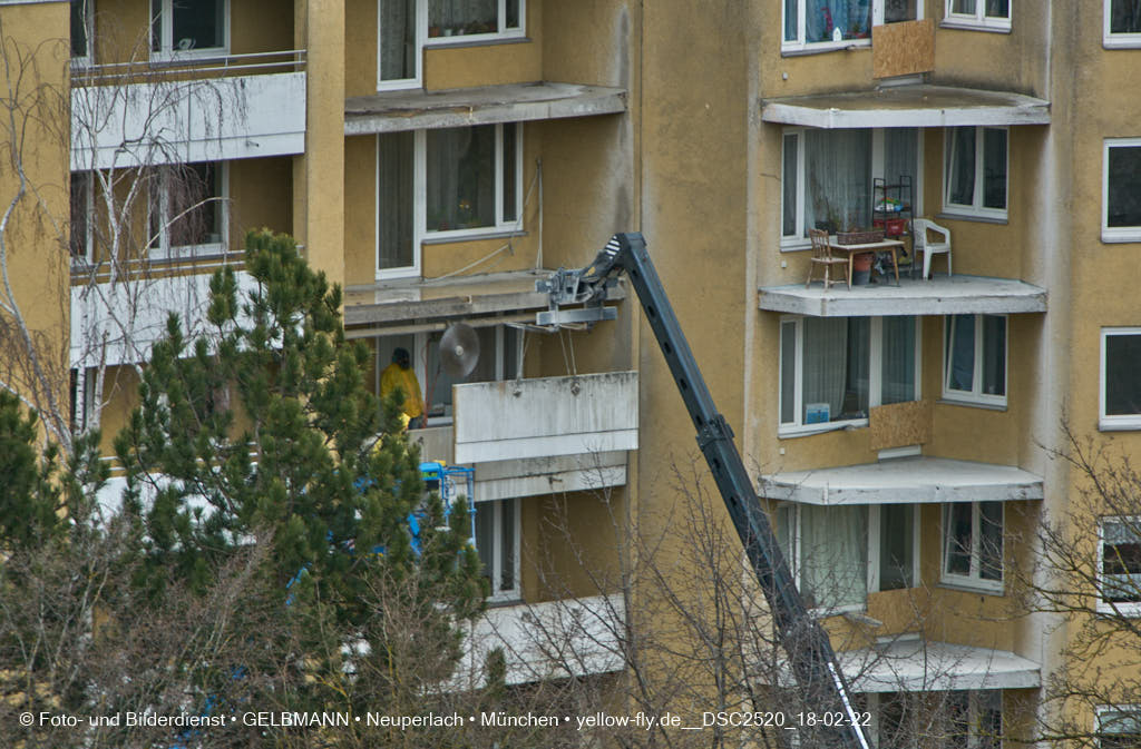 18.02.2022 - Kreissäge an der Großsanierung am Karl-Marx-Ring