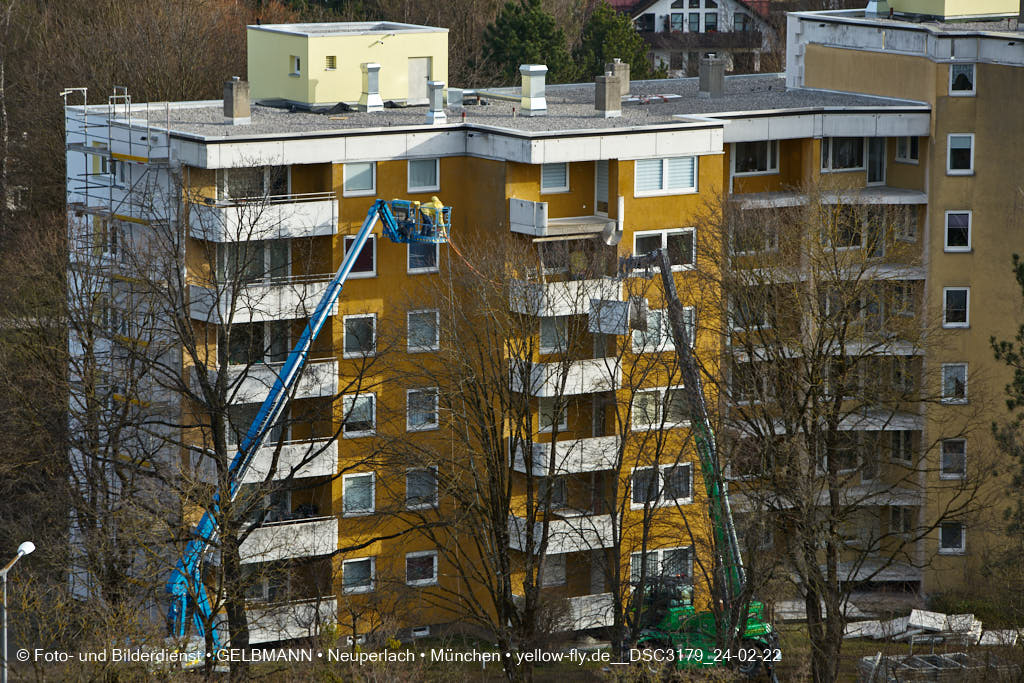 26.02.2022 - Kreissäge an der Großsanierung am Karl-Marx-Ring