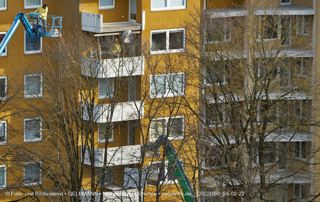 26.02.2022 - Kreissäge an der Großsanierung am Karl-Marx-Ring