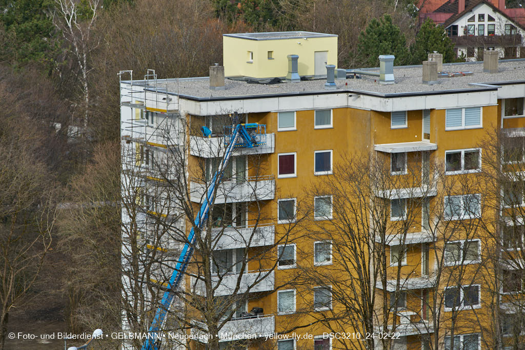 26.02.2022 - Kreissäge an der Großsanierung am Karl-Marx-Ring