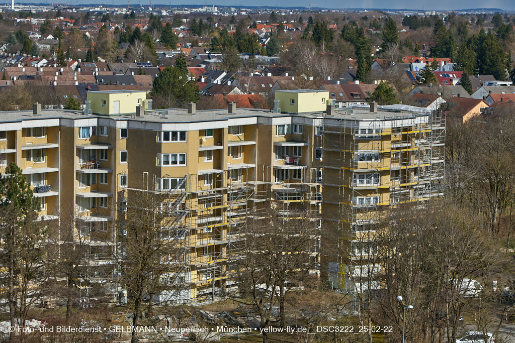 26.02.2022 - Kreissäge an der Großsanierung am Karl-Marx-Ring