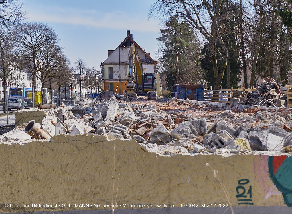 12.03.2022 - Abriss und Neubau der Maikäfersiedlung 