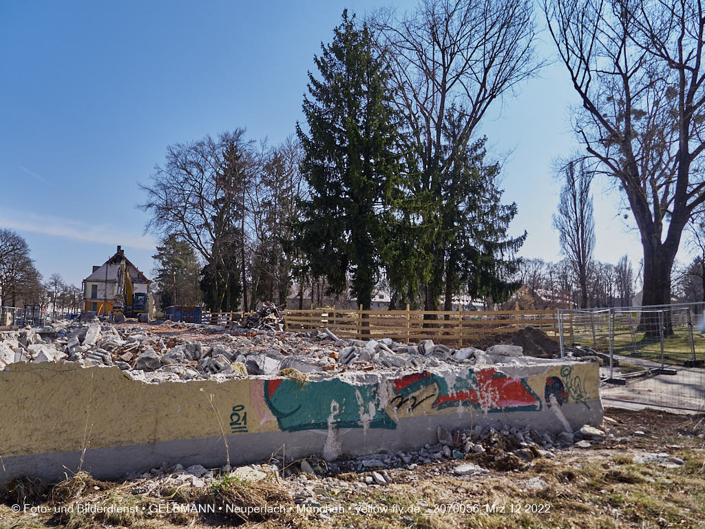 12.03.2022 - Abriss und Neubau der Maikäfersiedlung 