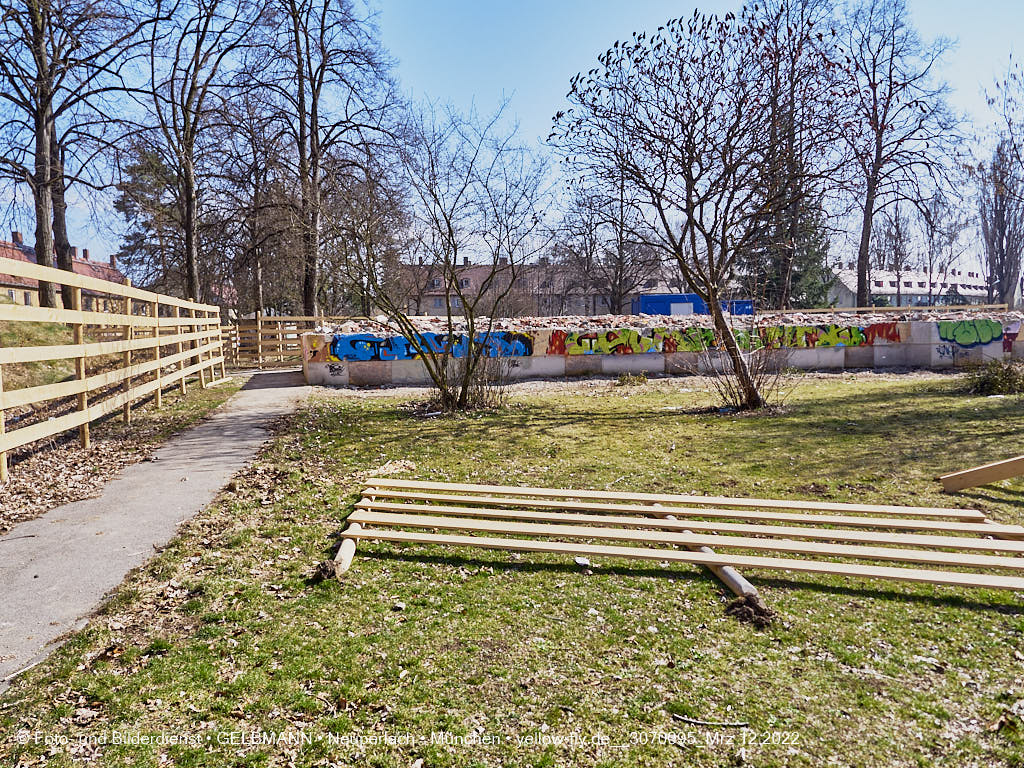 12.03.2022 - Abriss und Neubau der Maikäfersiedlung 