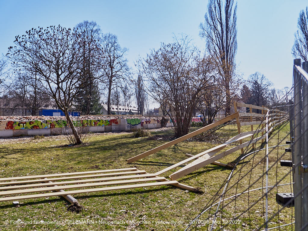 12.03.2022 - Abriss und Neubau der Maikäfersiedlung 