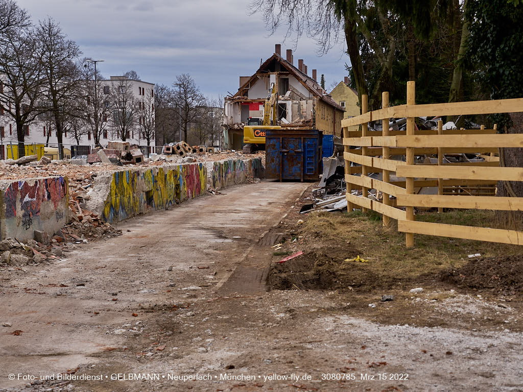 15.03.2022 - Abriss und Neubau der Maikäfersiedlung 
