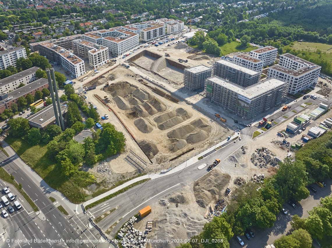 07.06.2023 - Aktuelle Luftbilder aus dem Alexisquartier und Pandion Verde in Neuperlach in München