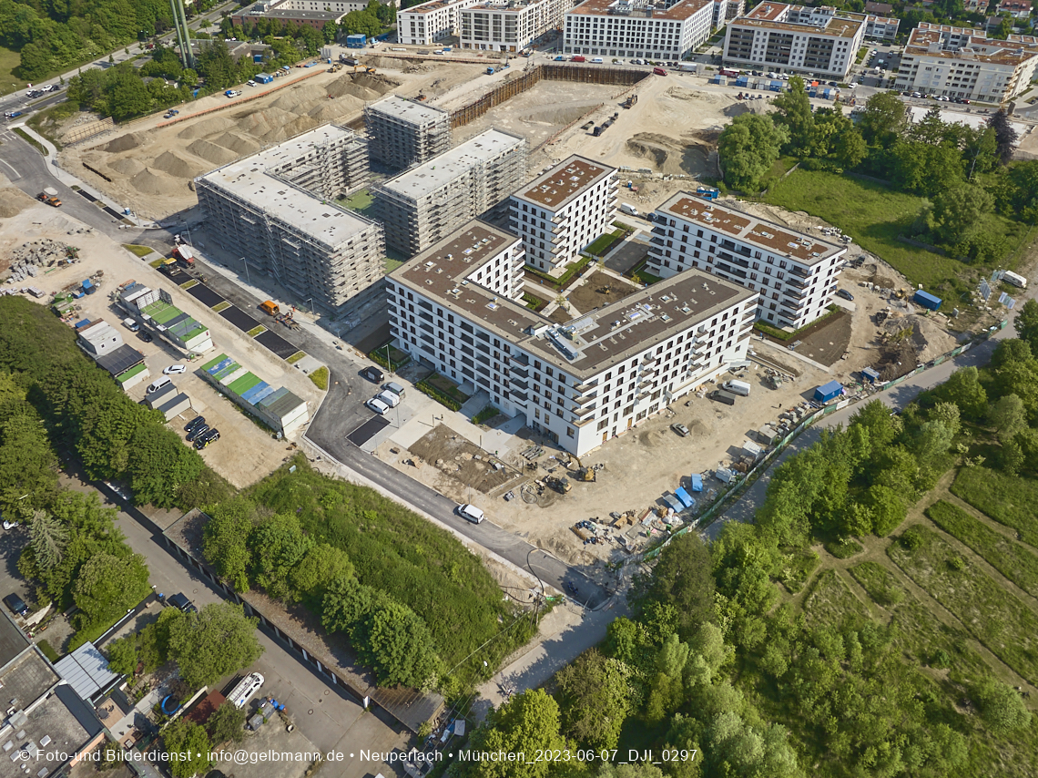 07.06.2023 - Aktuelle Luftbilder aus dem Alexisquartier und Pandion Verde in Neuperlach in München