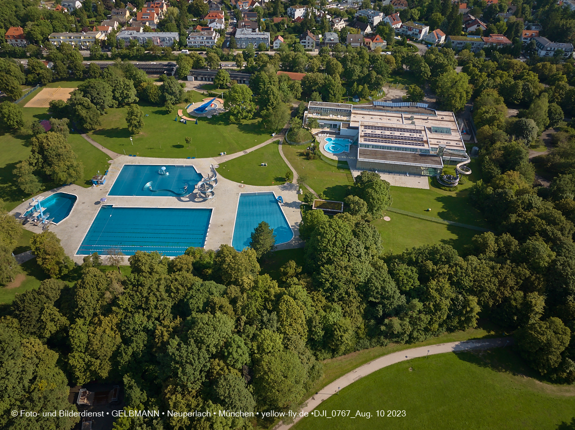 10.08.2023 - das Michaelibad am Ostpark in Neuperlach
