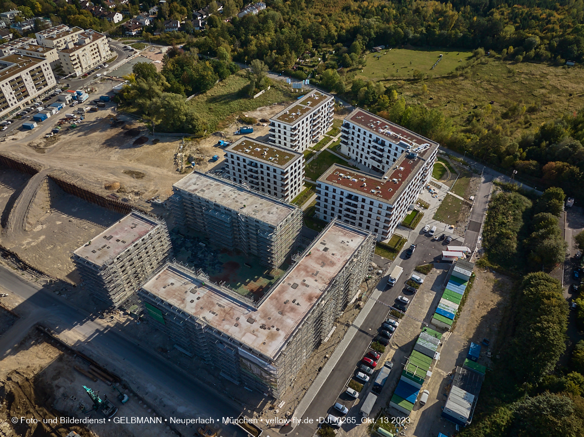 13.10.2023 - DEMOS-Baustelle und BayernHeim-Baustelle Alexisquartier udn Pandion Verde in Neuperlach