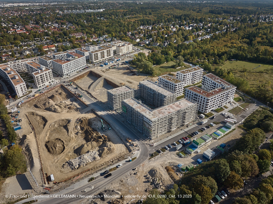 13.10.2023 - DEMOS-Baustelle und BayernHeim-Baustelle Alexisquartier udn Pandion Verde in Neuperlach