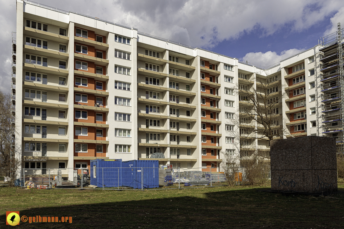 15.03.2024 - Gerüstabbau am Karl-Marx-Ring 11-21